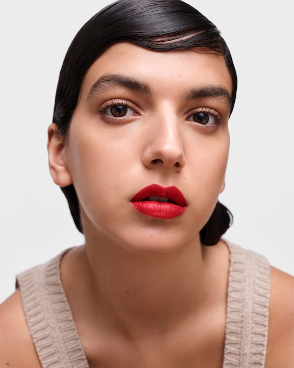 Prada Monochrome Hyper Matte lipstick - R27 - RUBINO - R27 - RUBINO Prada Monochrome Hyper Matte lipstick - R27 - RUBINO - R27 - RUBINO