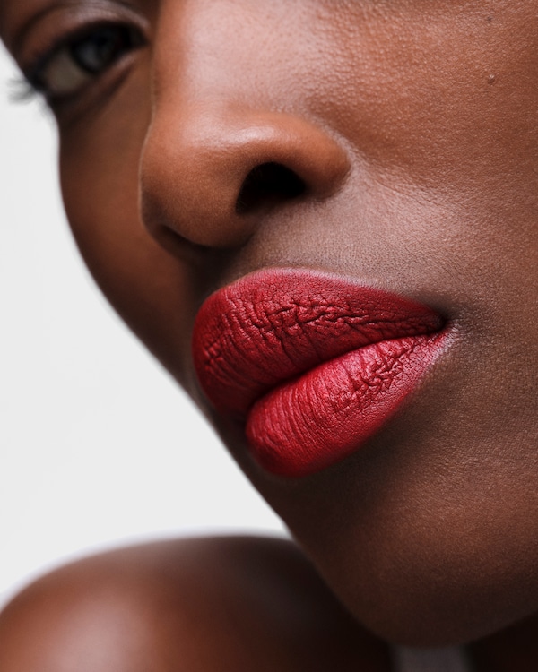 Prada Monochrome Hyper Matte lipstick - R27 - RUBINO - R27 - RUBINO Prada Monochrome Hyper Matte lipstick - R27 - RUBINO - R27 - RUBINO