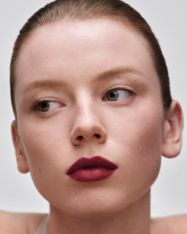 Prada Monochrome Hyper Matte lipstick - B08 - BLAZE - B08 - BLAZE Prada Monochrome Hyper Matte lipstick - B08 - BLAZE - B08 - BLAZE
