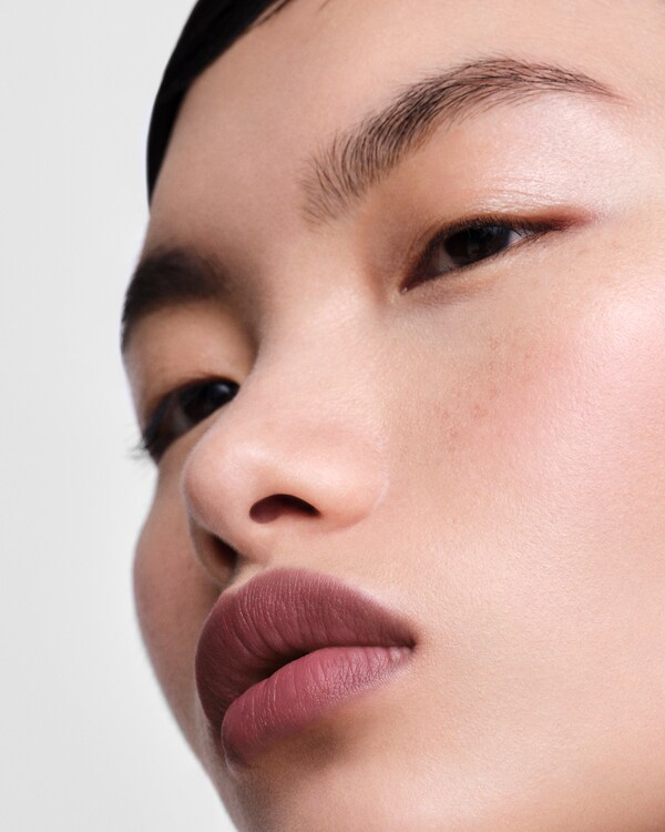 Prada Monochrome Soft Matte lipstick - B105 - TONKA - B105 - TONKA Prada Monochrome Soft Matte lipstick - B105 - TONKA - B105 - TONKA