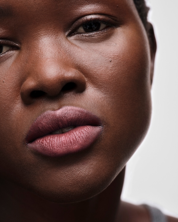 Prada Monochrome Soft Matte lipstick - B105 - TONKA - B105 - TONKA Prada Monochrome Soft Matte lipstick - B105 - TONKA - B105 - TONKA