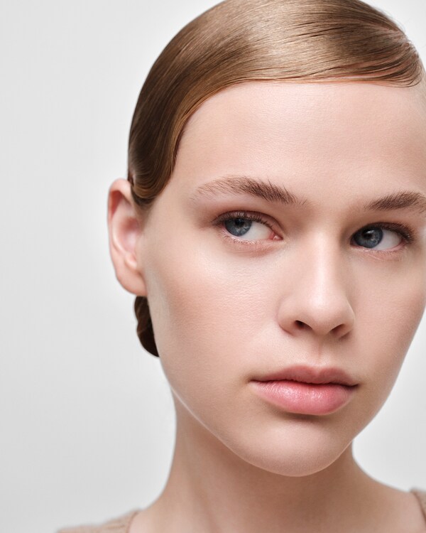 Prada Reveal Skin optimizing foundation refill - LC5 - LIGHT COOL - LC5 - LIGHT COOL Prada Reveal Skin optimizing foundation refill - LC5 - LIGHT COOL - LC5 - LIGHT COOL