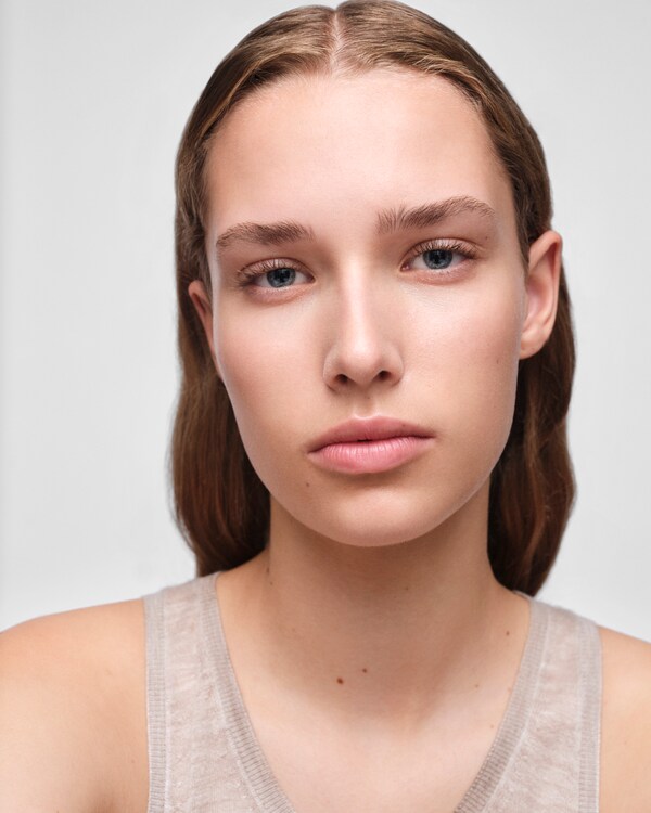 Prada Reveal Skin optimizing foundation - LC15 - LIGHT COOL - LC15 - LIGHT COOL Prada Reveal Skin optimizing foundation - LC15 - LIGHT COOL - LC15 - LIGHT COOL