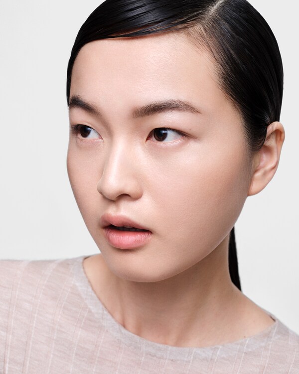 Prada Reveal Skin optimizing foundation - MC50 - MEDIUM COOL - MC50 - MEDIUM COOL Prada Reveal Skin optimizing foundation - MC50 - MEDIUM COOL - MC50 - MEDIUM COOL