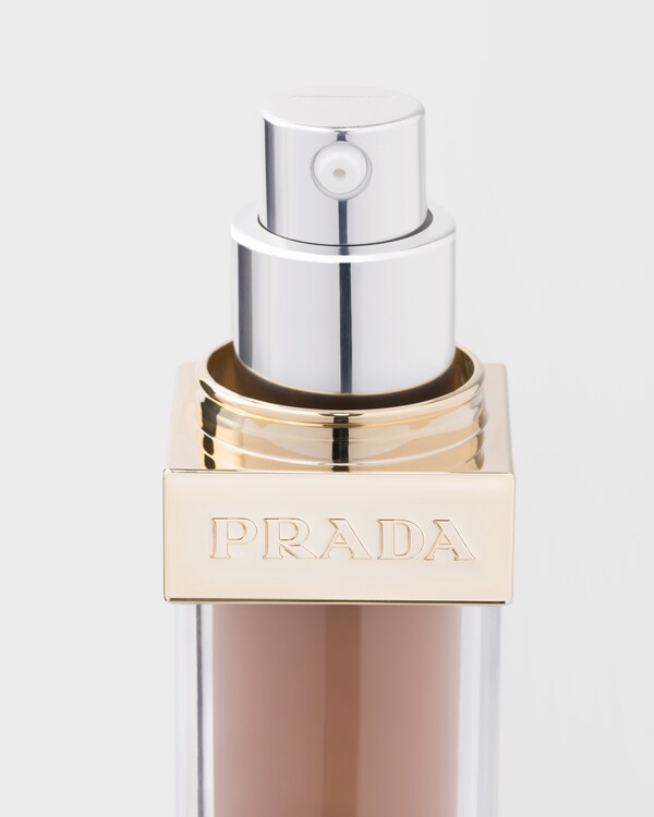 Prada Reveal Skin optimizing foundation - MC50 - MEDIUM COOL - MC50 - MEDIUM COOL Prada Reveal Skin optimizing foundation - MC50 - MEDIUM COOL - MC50 - MEDIUM COOL