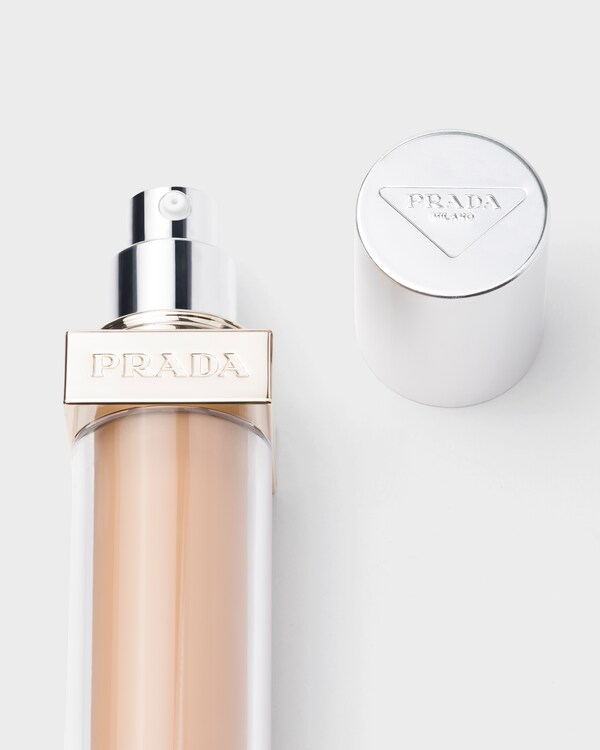 Prada Reveal Skin optimizing foundation - MW50 - MEDIUM WARM - MW50 - MEDIUM WARM Prada Reveal Skin optimizing foundation - MW50 - MEDIUM WARM - MW50 - MEDIUM WARM