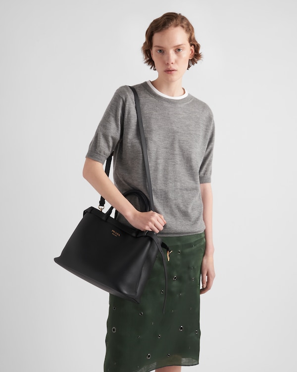 Prada Buckle中号皮革双束带手袋 - 黑色 Prada Buckle中号皮革双束带手袋 - 黑色