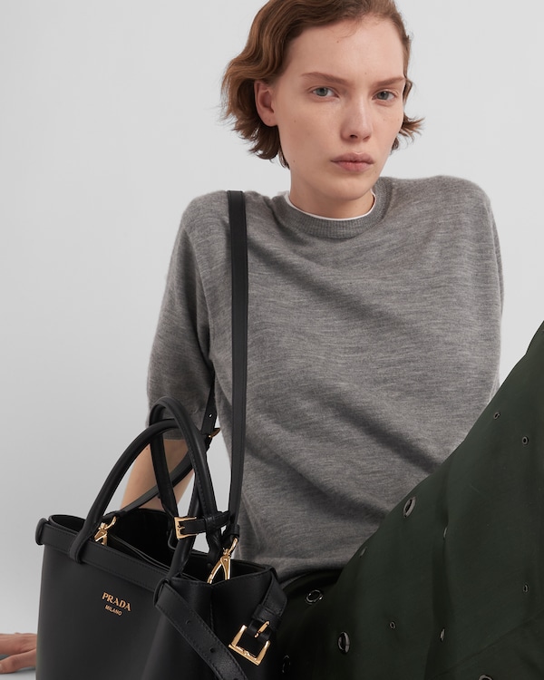 Prada Buckle中号皮革双束带手袋 - 黑色 Prada Buckle中号皮革双束带手袋 - 黑色