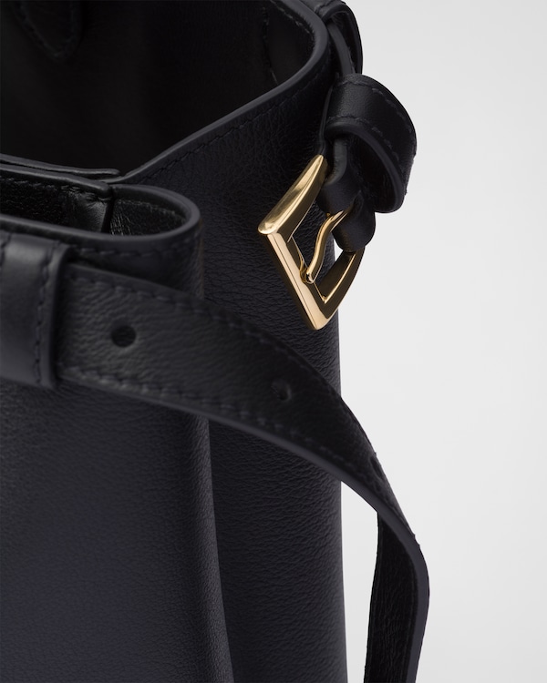 Prada Buckle中号皮革双束带手袋 - 黑色 Prada Buckle中号皮革双束带手袋 - 黑色