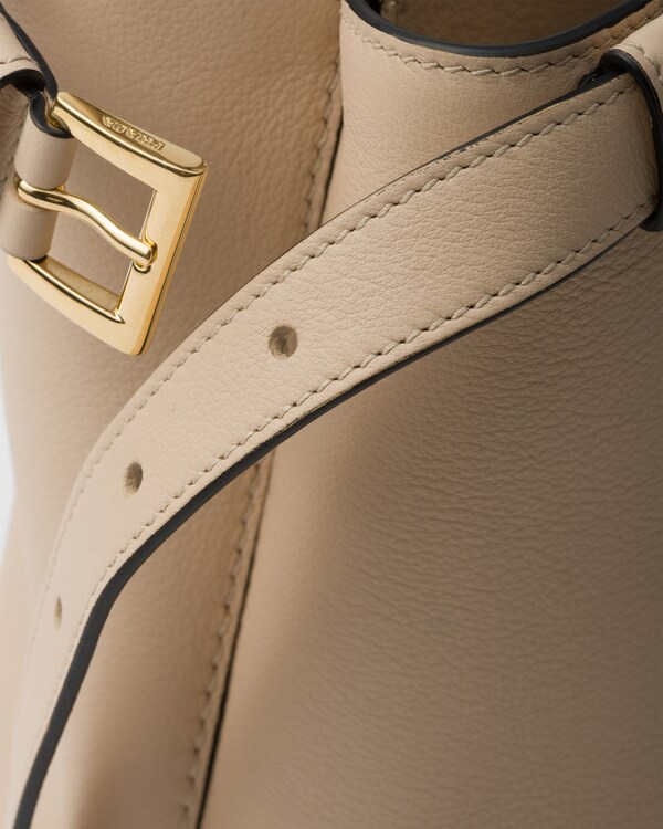 Prada Buckle小号皮革双束带手袋 - 洞石色 Prada Buckle小号皮革双束带手袋 - 洞石色