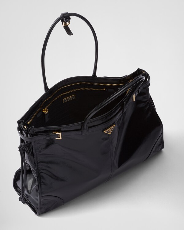 Prada Bonnie超大号皮革手袋 - 黑色 Prada Bonnie超大号皮革手袋 - 黑色