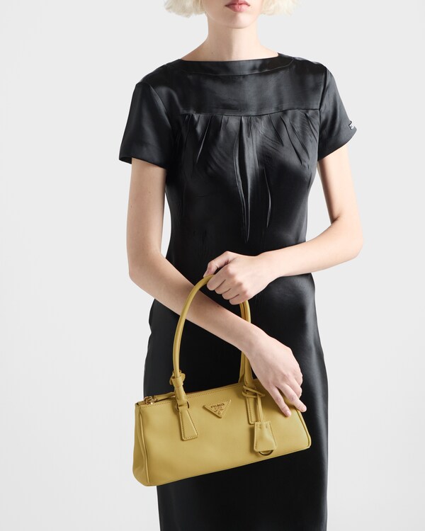 Prada Galleria medium leather bag - Vanilla Prada Galleria medium leather bag - Vanilla