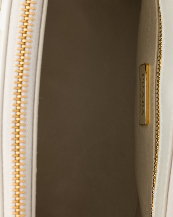Prada Galleria Saffiano皮革迷你手袋 - 白色 Prada Galleria Saffiano皮革迷你手袋 - 白色