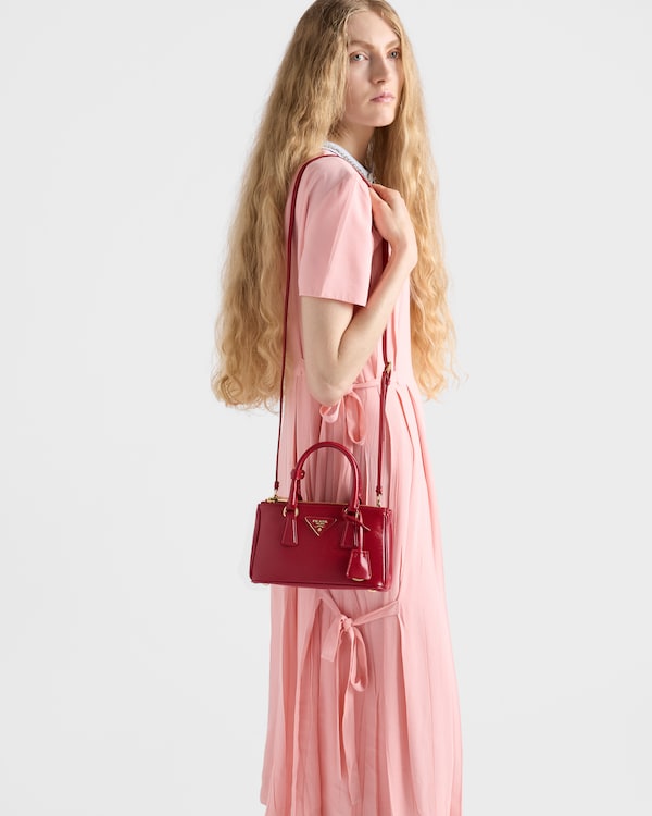 Prada Galleria patent Saffiano leather mini-bag - Cherry Red Prada Galleria patent Saffiano leather mini-bag - Cherry Red