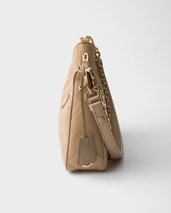 Prada Re-Edition绗缝再生尼龙迷你手袋 - 驼棕色 Prada Re-Edition绗缝再生尼龙迷你手袋 - 驼棕色