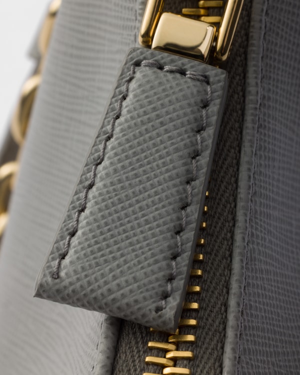 Prada Re-Edition Saffiano皮革迷你手袋 - 云灰色 Prada Re-Edition Saffiano皮革迷你手袋 - 云灰色