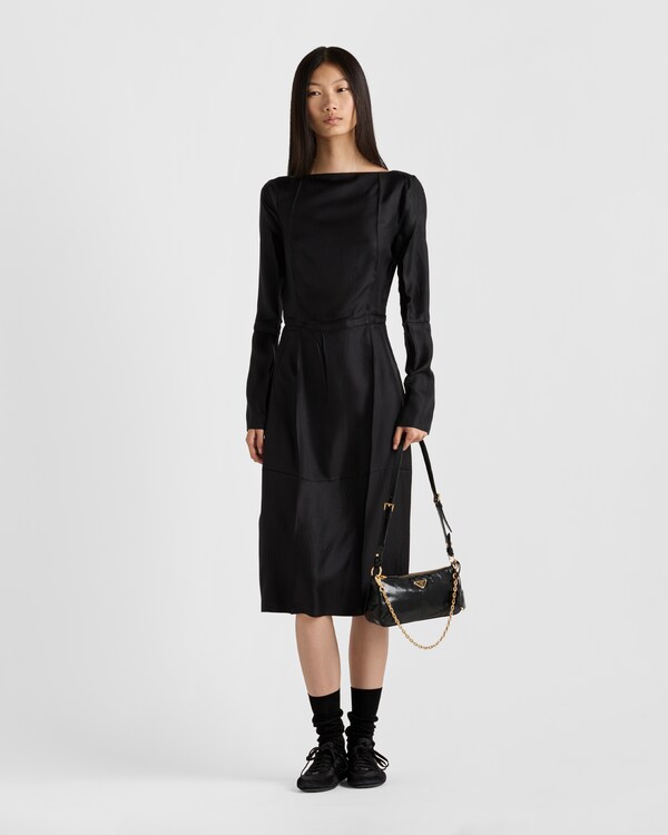 Prada Re-Edition 2002中号皮革单肩包 - 黑色 Prada Re-Edition 2002中号皮革单肩包 - 黑色