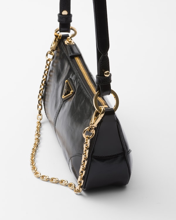Prada Re-Edition 2002中号皮革单肩包 - 黑色 Prada Re-Edition 2002中号皮革单肩包 - 黑色