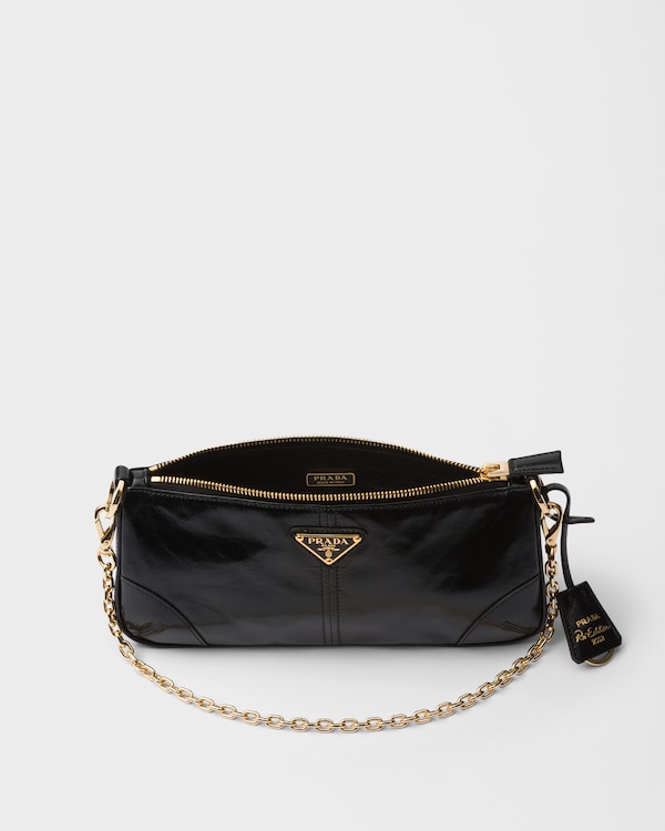 Prada Re-Edition 2002中号皮革单肩包 - 黑色 Prada Re-Edition 2002中号皮革单肩包 - 黑色