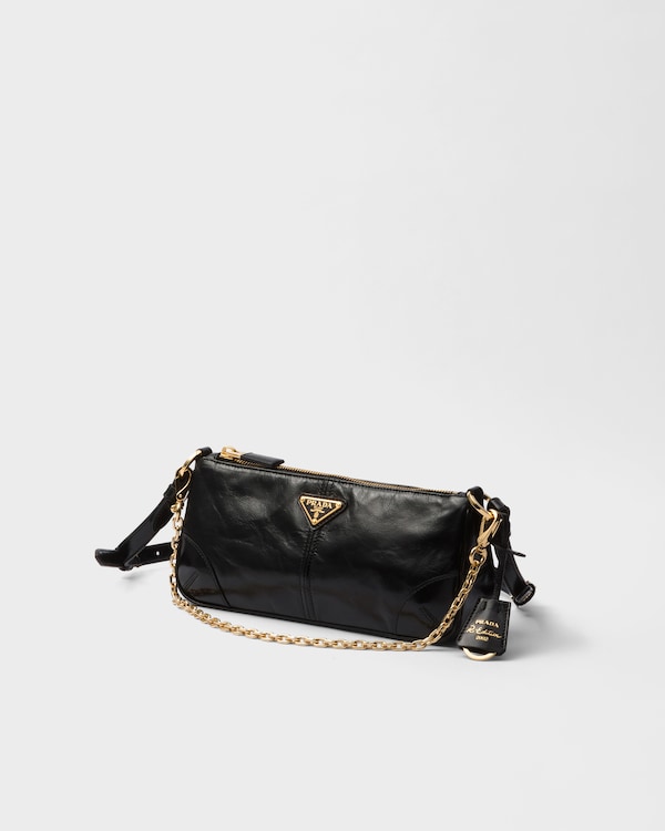 Prada Re-Edition 2002中号皮革单肩包 - 黑色 Prada Re-Edition 2002中号皮革单肩包 - 黑色