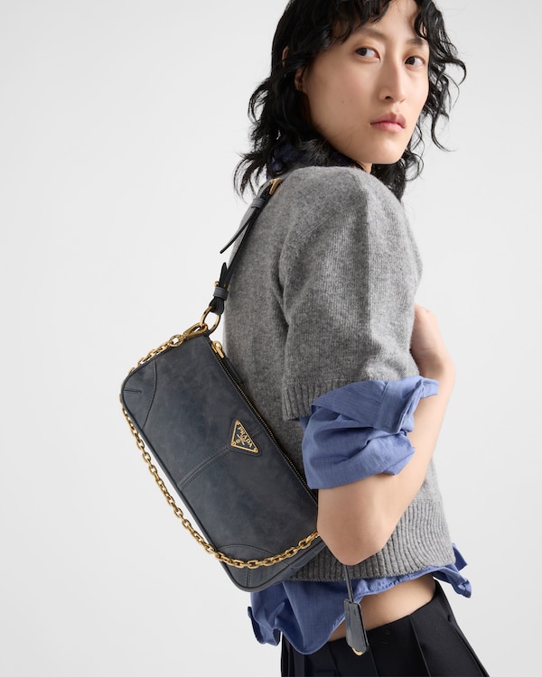 Prada Re-Edition 2002中号皮革单肩包 - 空军蓝色 Prada Re-Edition 2002中号皮革单肩包 - 空军蓝色