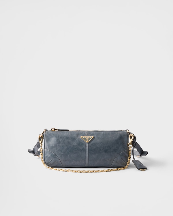 Prada Re-Edition 2002中号皮革单肩包 - 空军蓝色 Prada Re-Edition 2002中号皮革单肩包 - 空军蓝色