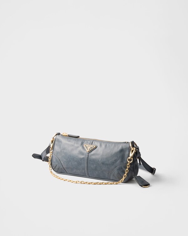 Prada Re-Edition 2002中号皮革单肩包 - 空军蓝色 Prada Re-Edition 2002中号皮革单肩包 - 空军蓝色