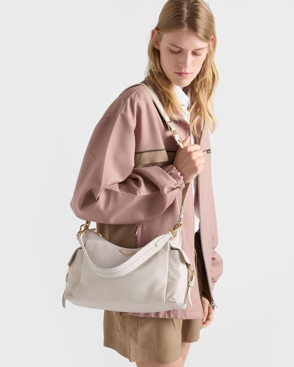 Prada Explore 大号Nappa皮革手袋 - 粉笔白 Prada Explore 大号Nappa皮革手袋 - 粉笔白