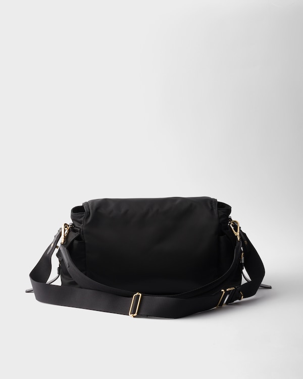 Prada Explore 大号Re-Nylon单肩包 - 黑色 Prada Explore 大号Re-Nylon单肩包 - 黑色