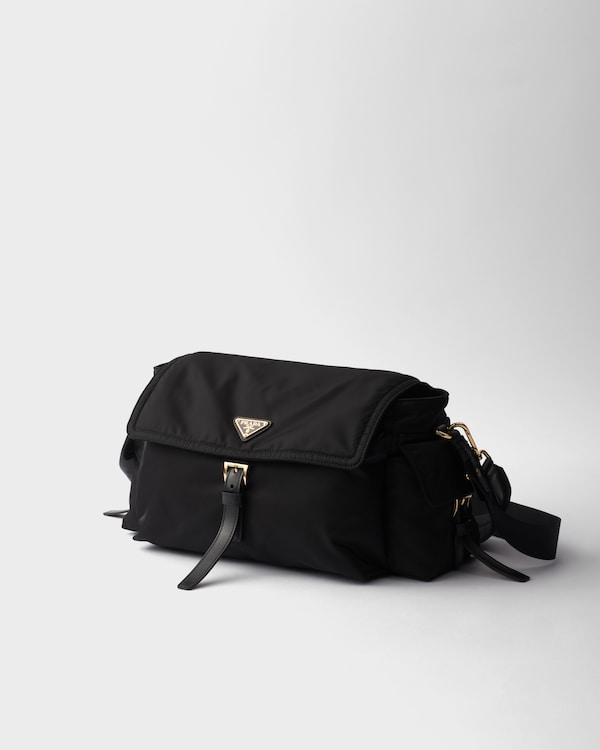 Prada Explore 大号Re-Nylon单肩包 - 黑色 Prada Explore 大号Re-Nylon单肩包 - 黑色