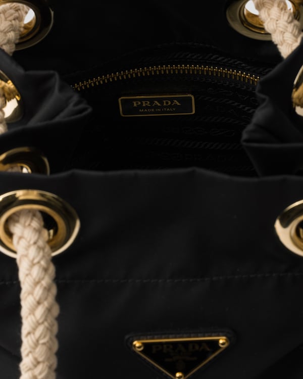 Prada Mariner再生尼龙小号水桶包 - 黑色 Prada Mariner再生尼龙小号水桶包 - 黑色