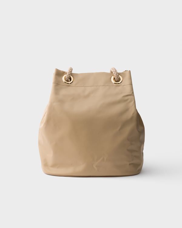 Prada Mariner大号再生尼龙水桶包 - 驼棕色 Prada Mariner大号再生尼龙水桶包 - 驼棕色