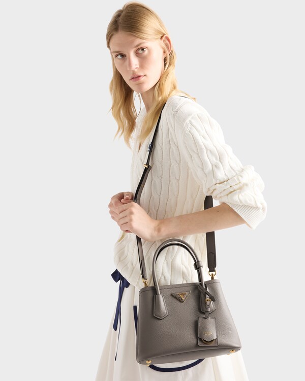 Prada Double小号Saffiano皮革手袋 - 泥灰色/黑色 Prada Double小号Saffiano皮革手袋 - 泥灰色/黑色