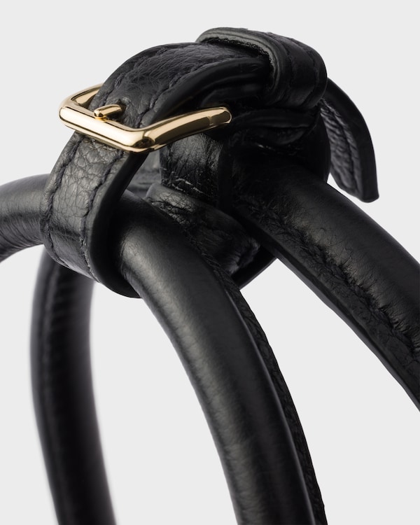 Prada Signet 中号皮革托特包 - 黑色 Prada Signet 中号皮革托特包 - 黑色