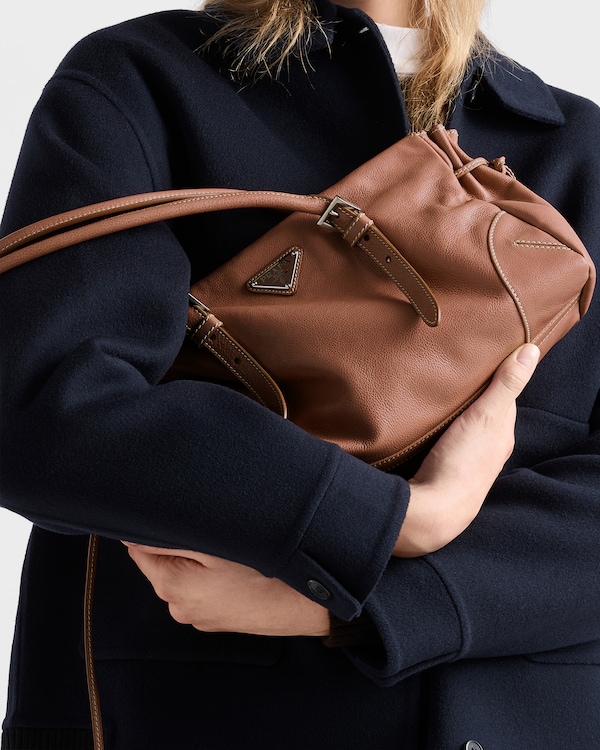 Prada Bonnie中号复古皮革托特包 - 栗褐色 Prada Bonnie中号复古皮革托特包 - 栗褐色