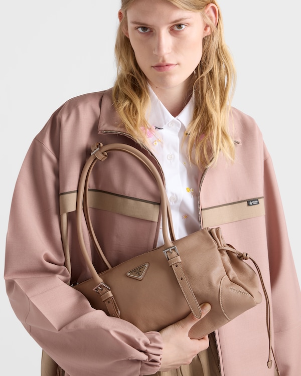 Prada Bonnie中号复古皮革托特包 - 豆沙色 Prada Bonnie中号复古皮革托特包 - 豆沙色