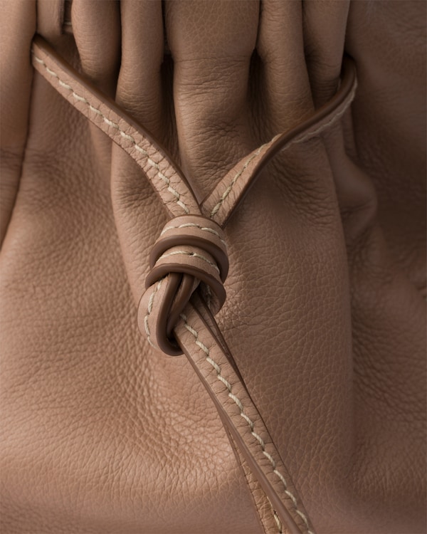 Prada Bonnie中号复古皮革托特包 - 豆沙色 Prada Bonnie中号复古皮革托特包 - 豆沙色