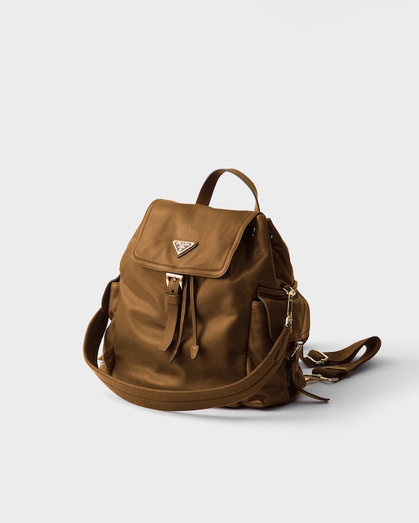 Prada Explore 中号软羊革双肩背包 - 焦糖色 Prada Explore 中号软羊革双肩背包 - 焦糖色