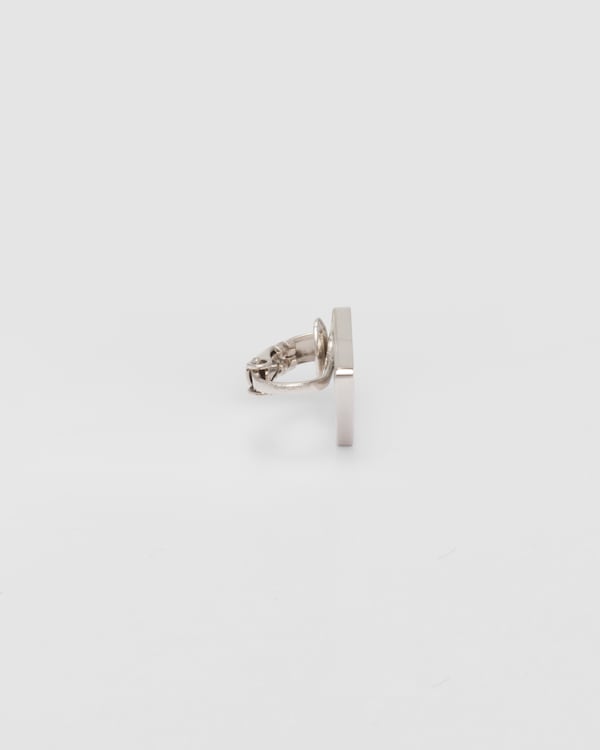 Prada Symbole 右耳款夹式耳环 - 白色 Prada Symbole 右耳款夹式耳环 - 白色