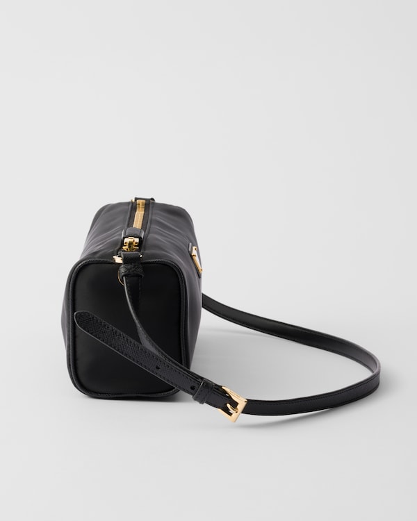 Re-Nylon pouch - Black Re-Nylon pouch - Black