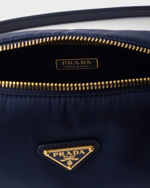 Re-Nylon pouch - Baltic Blue Re-Nylon pouch - Baltic Blue