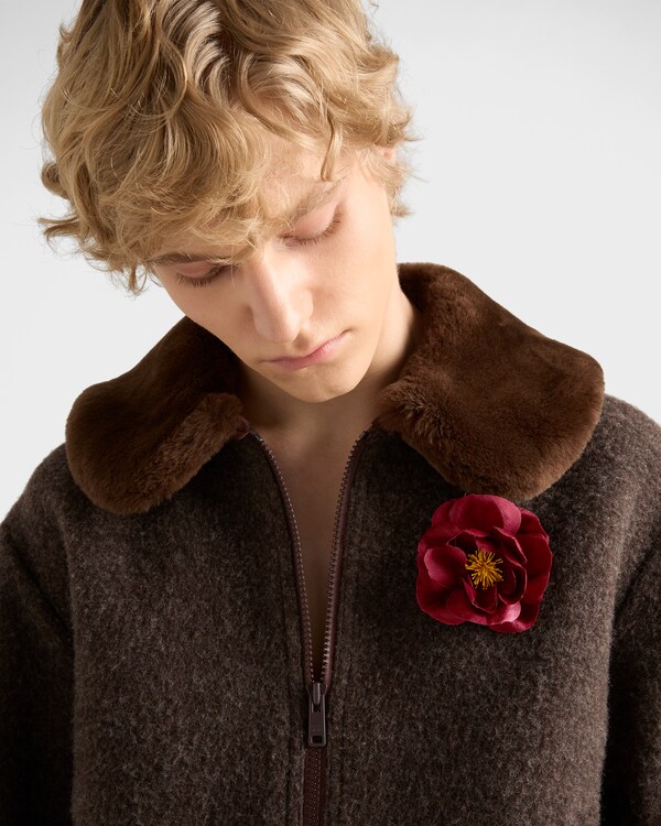 Radzimir and metal flower brooch - Cerise Radzimir and metal flower brooch - Cerise
