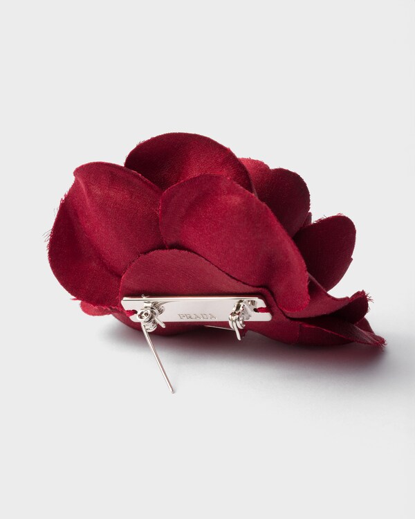 Radzimir and metal flower brooch - Cerise Radzimir and metal flower brooch - Cerise