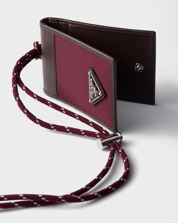 Prada Speedrock Re-Nylon和皮革肩带式卡夹 - 酒红色 Prada Speedrock Re-Nylon和皮革肩带式卡夹 - 酒红色