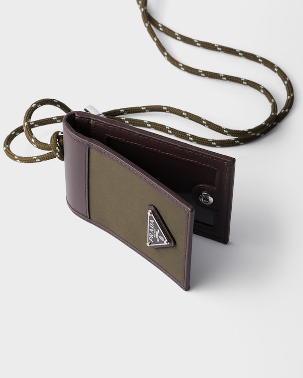 Prada Speedrock Re-Nylon和皮革肩带式卡夹 - 塞尔瓦绿 Prada Speedrock Re-Nylon和皮革肩带式卡夹 - 塞尔瓦绿
