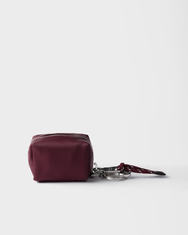 Prada Speedrock再生尼龙钥匙扣饰件 - 酒红色 Prada Speedrock再生尼龙钥匙扣饰件 - 酒红色