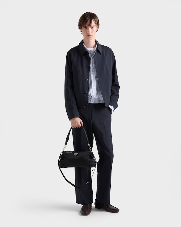 Prada Explore Re-Nylon与皮革手袋 - 黑色 Prada Explore Re-Nylon与皮革手袋 - 黑色