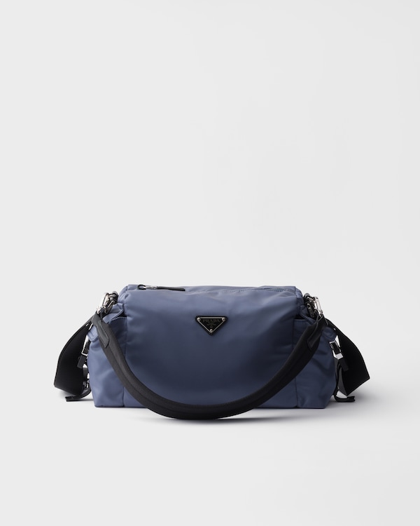 Prada Explore Re-Nylon与皮革手袋 - 航天蓝 Prada Explore Re-Nylon与皮革手袋 - 航天蓝