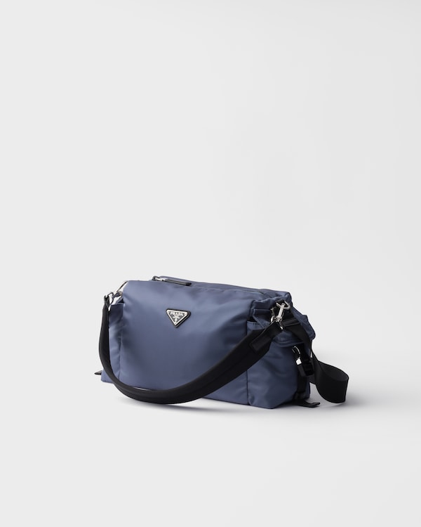 Prada Explore Re-Nylon与皮革手袋 - 航天蓝 Prada Explore Re-Nylon与皮革手袋 - 航天蓝