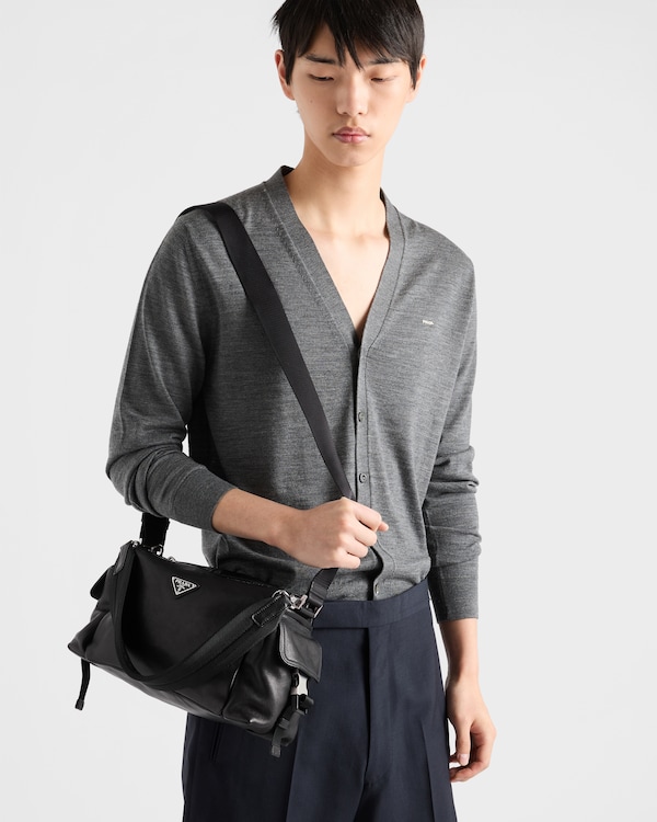Prada Explore 皮革手袋 - 黑色 Prada Explore 皮革手袋 - 黑色
